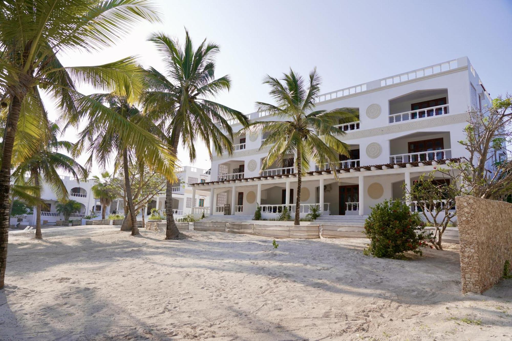 Jacaranda Beach Resort Watamu Exterior foto